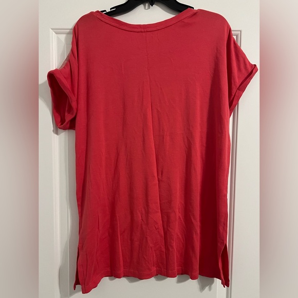 Chico’s size 2 short cuffed sleeve pink tunic with a beading design on shoulders - Picture 3 of 5